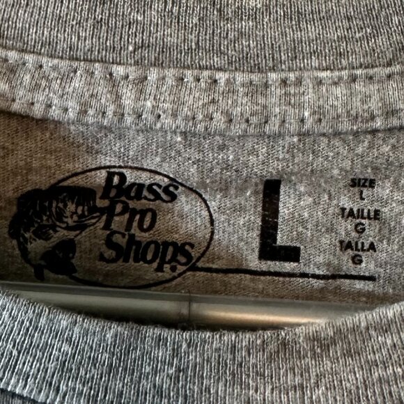 NWOT Bass Pro Shop's Men's Graphic Tee Shirt - Picture 2 of 3